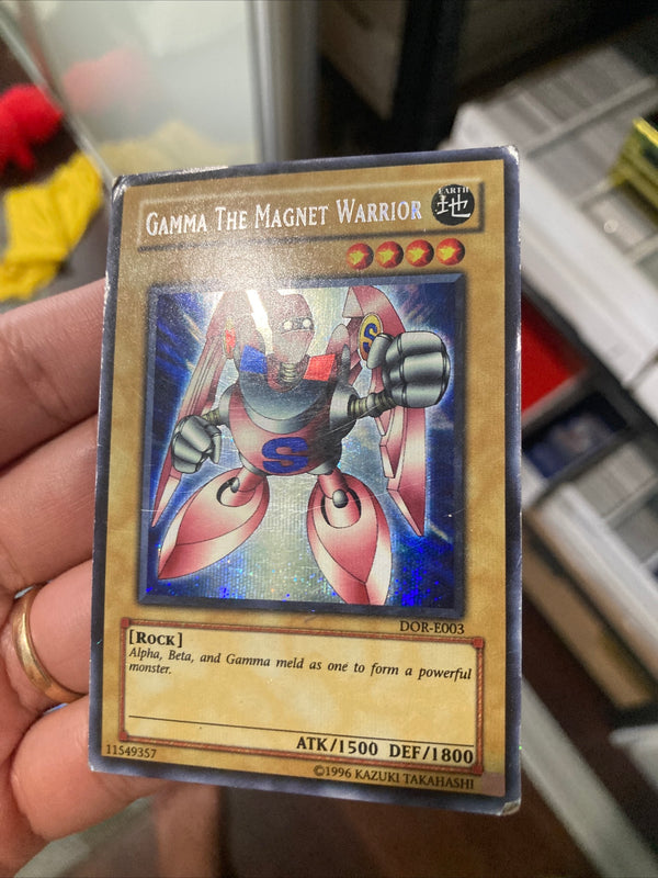 Yugioh Gamma The Magnet Warrior DOR-E003 Secret Rare Unlimited Edition DAMAGED