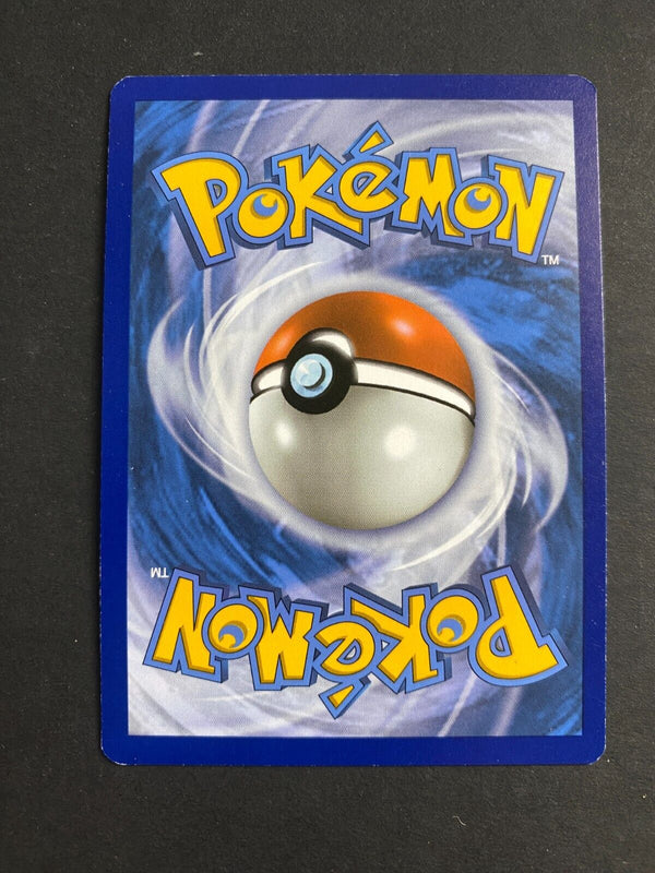 Pokemon Victini 036/264 Fusion Strike Reverse Holo VLP/NM