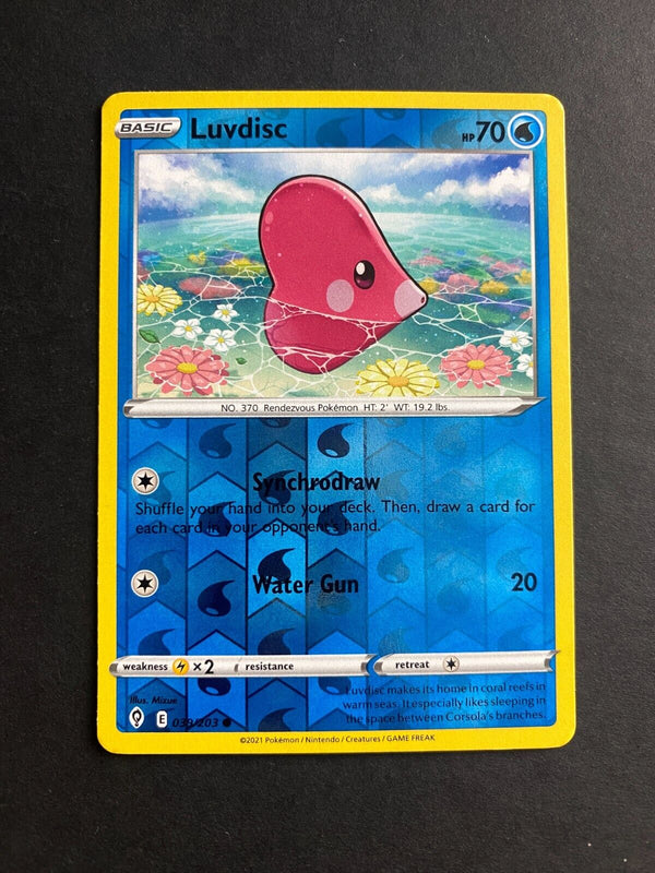 Pokemon Luvdisc 039/203 Evolving Skies Reverse Holo LP/NM