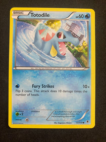 Pokemon Totodile 15/119 Phantom Forces Non Holo LP