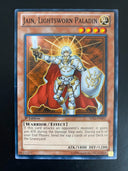 Yugioh Jain, Lightsworn Paladin SDLI-EN007 Common 1st Edition Heavily Played