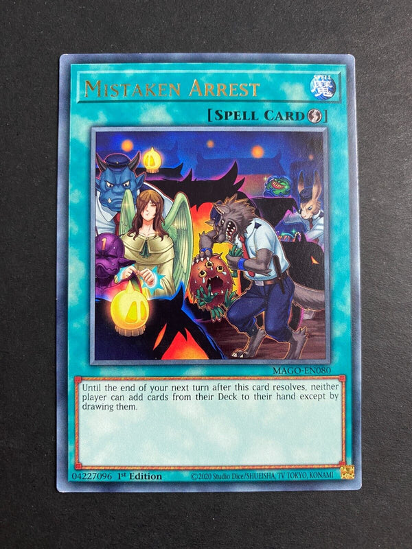 Yugioh Mistaken Arrest MAGO-EN080 Gold Rare 1st Edition VLP/NM