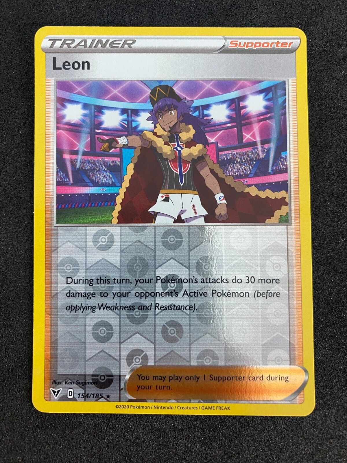 Pokemon Leon 154/185 Vivid Voltage Reverse Holo NM-MINT