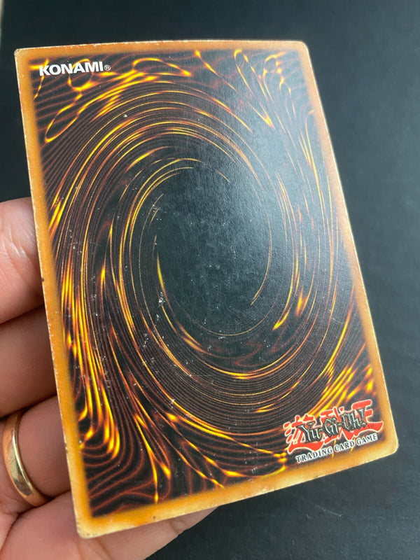 Yugioh Blue-Eyes White Dragon SDK-A001 Ultra Rare Unlimited Edition HP