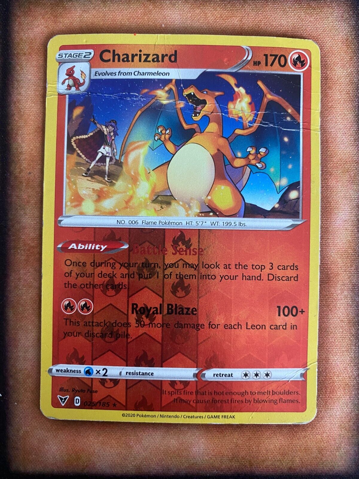 Pokemon Charizard 025/185 Vivid Voltage Reverse Holo DAMAGED