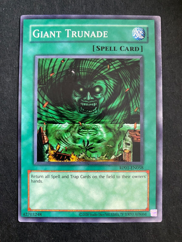 Yugioh Giant Trunade RP01-EN058 Common (Misprint/Miscut) #3 Retro Pack LP