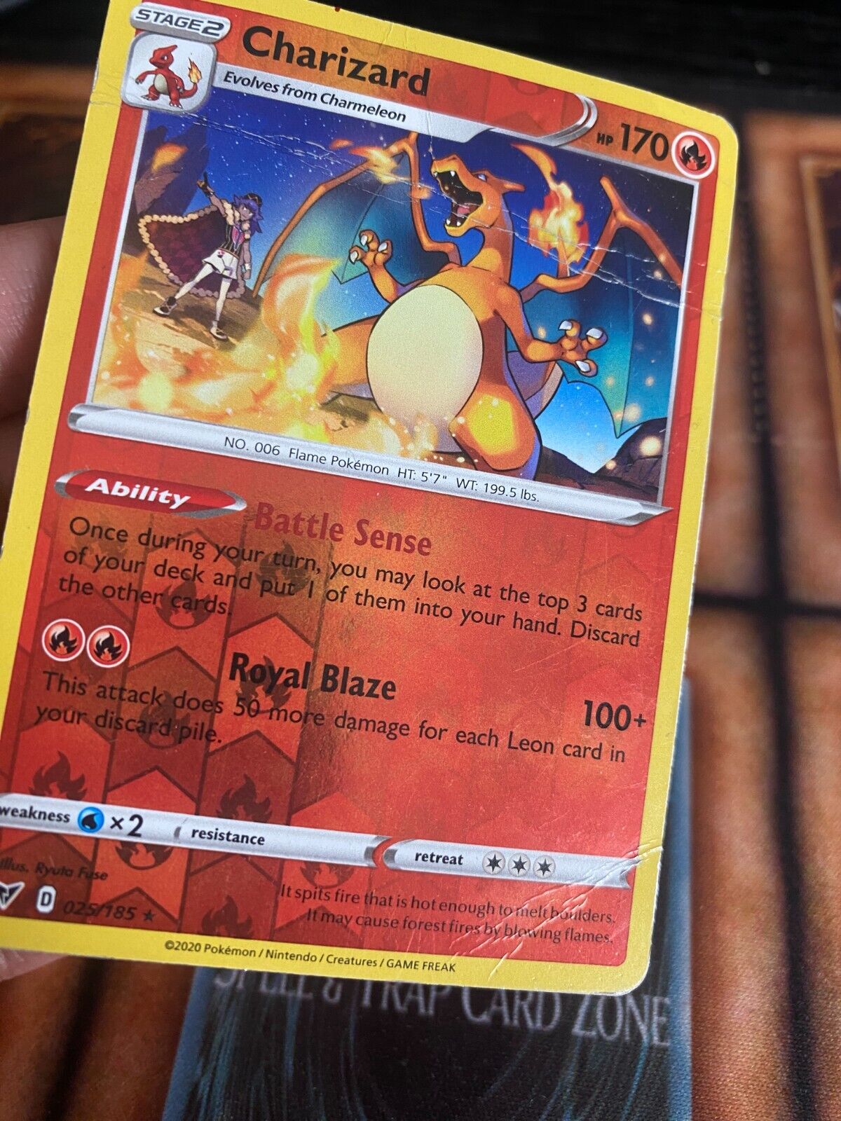 Pokemon Charizard 025/185 Vivid Voltage Reverse Holo DAMAGED