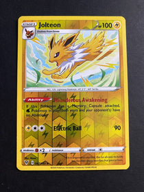 Pokemon Jolteon 047/185 Vivid Voltage Reverse Holo NM