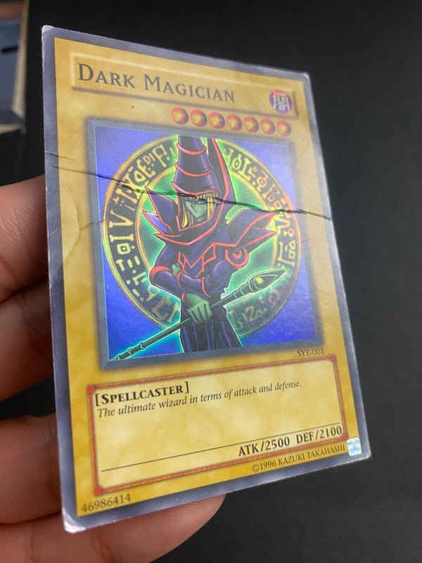 Yugioh Dark Magician SYE-001 Super Rare Unlimited Edition DAMAGED