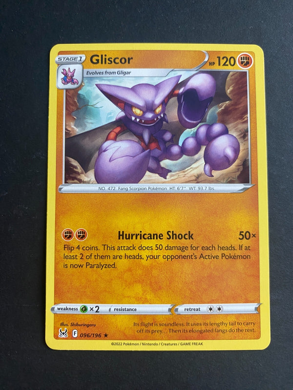 Pokemon Gliscor 096/196 Lost Origin Rare Non Holo NM