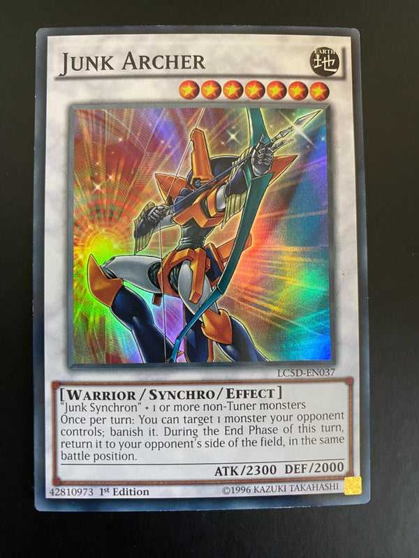 Yugioh Junk Archer LC5D-EN037 1st Edition Super Rare NM