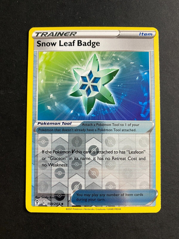 Pokemon Snow Leaf Badge 159/203 Evolving Skies Reverse Holo LP/NM