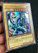 Yugioh Blue-Eyes White Dragon RP01-EN001 Ultra Rare Retro Pack Reprint NM