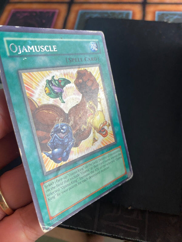 Yugioh Ojamuscle DP2-EN021 Rare Unlimited Edition DMG