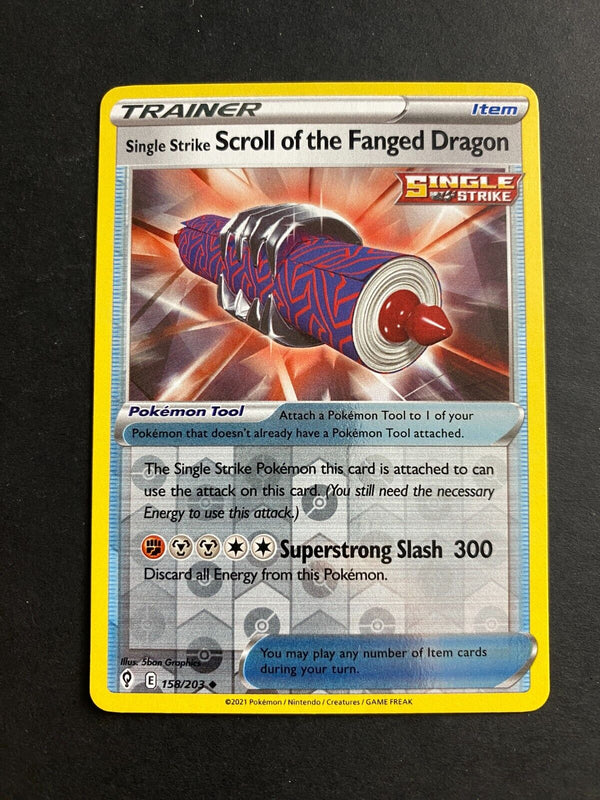 Pokemon Single Strike Scroll of the Fanged Dragon 158/203 Evolving Skies LP/NM