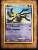 Pokemon Giratina 28/127 Platinum Base Cosmos Holo (French) DAMAGED