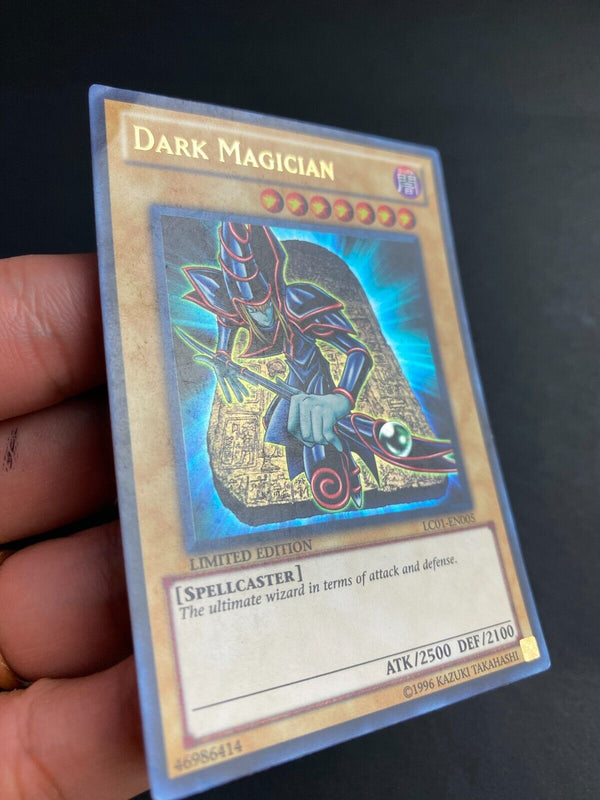 Yugioh Dark Magician LC01-EN005 Ultra Rare Limited Edition HP