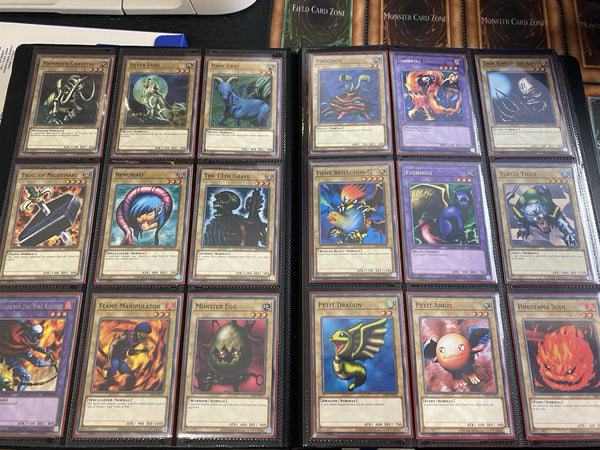 Yugioh Legend Of Blue Eyes LOB 25th Anniversary Complete Set (Free empty box)