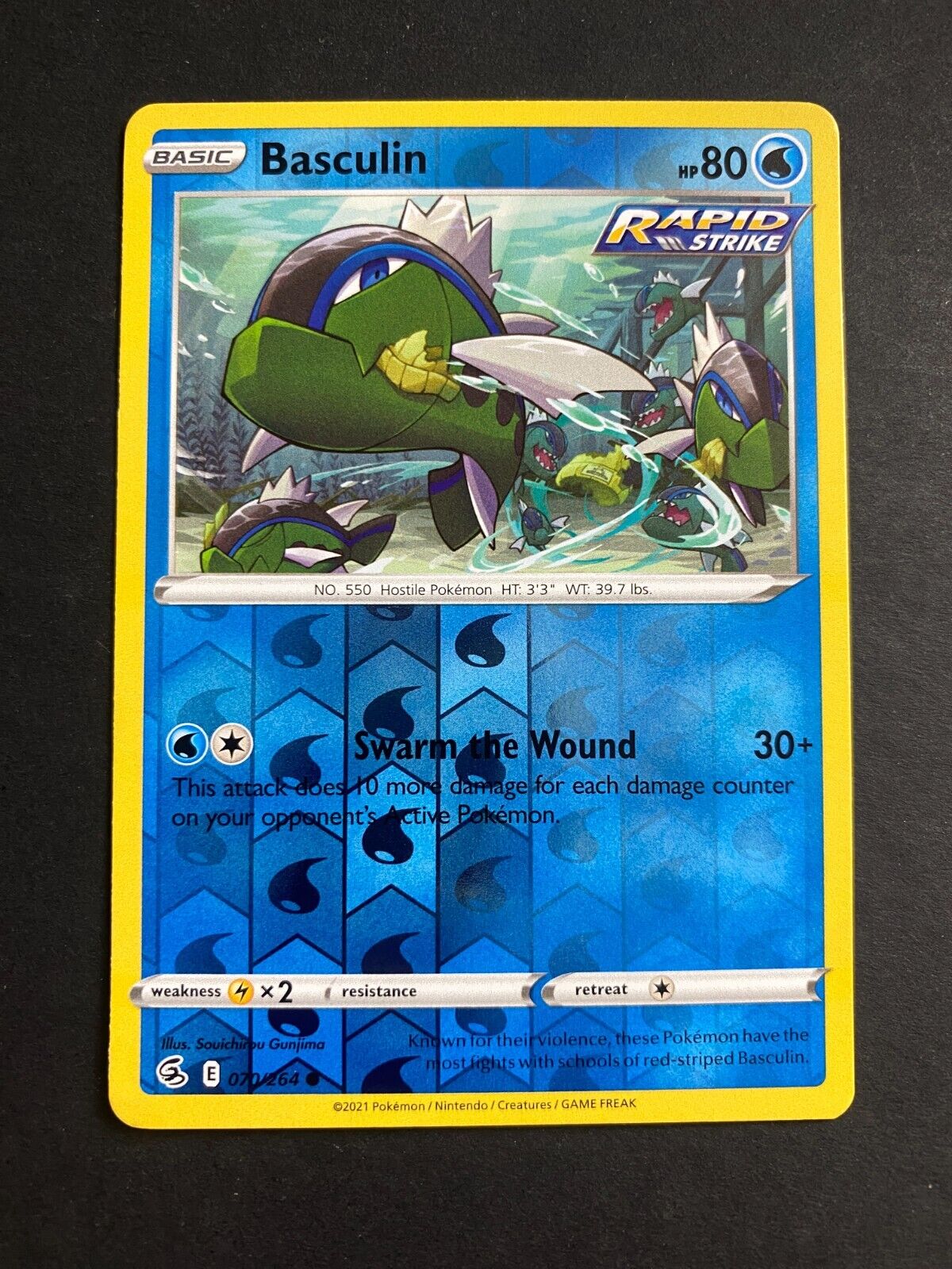 Pokemon Basculin 070/264 Fusion Strike Reverse Holo NM