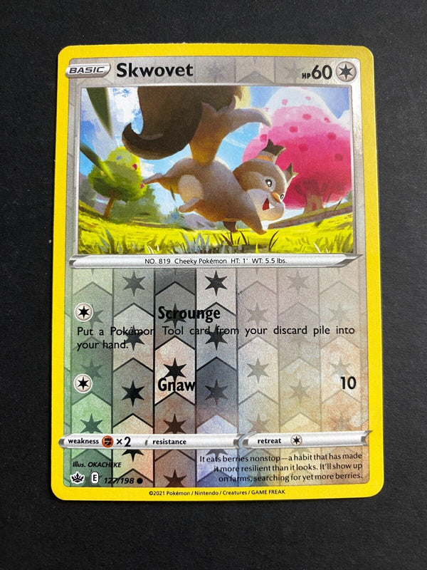 Pokemon Skwovet 127/198 Chilling Reign Reverse Holo LP