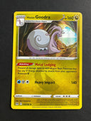 Pokemon Hisuian Goodra 134/196 Lost Origin Holo NM