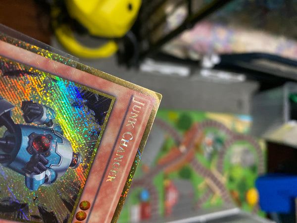 Yugioh Junk Changer PGL3-EN002 Premium Gold Rare 1st Edition MP
